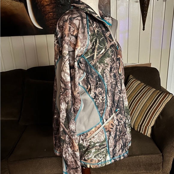 Cabelas • Camouflage • Green/ Brown • Women’s • Size Large • Jacket - Picture 8 of 16
